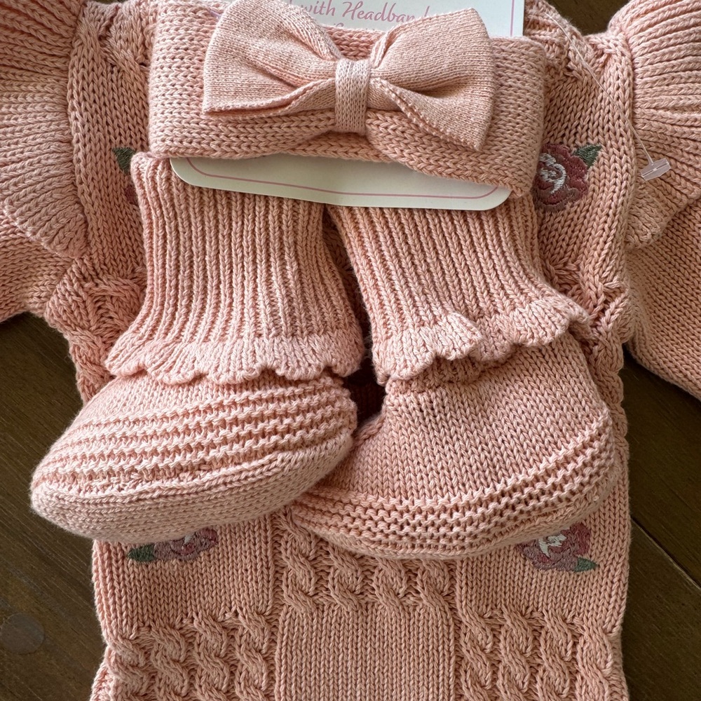 NWT Nicole Miller Peach Knit Baby Outfit Set - Picture 3 of 3